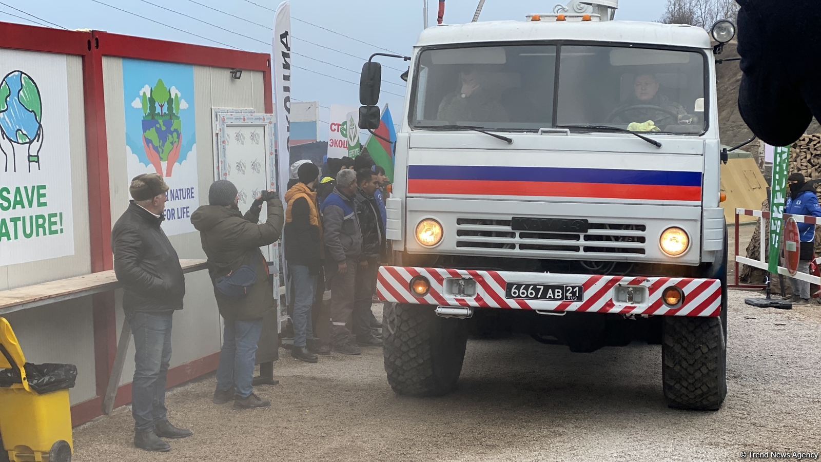 Eight more supply vehicles of Russian peacekeepers' pass through Lachin road (PHOTO)