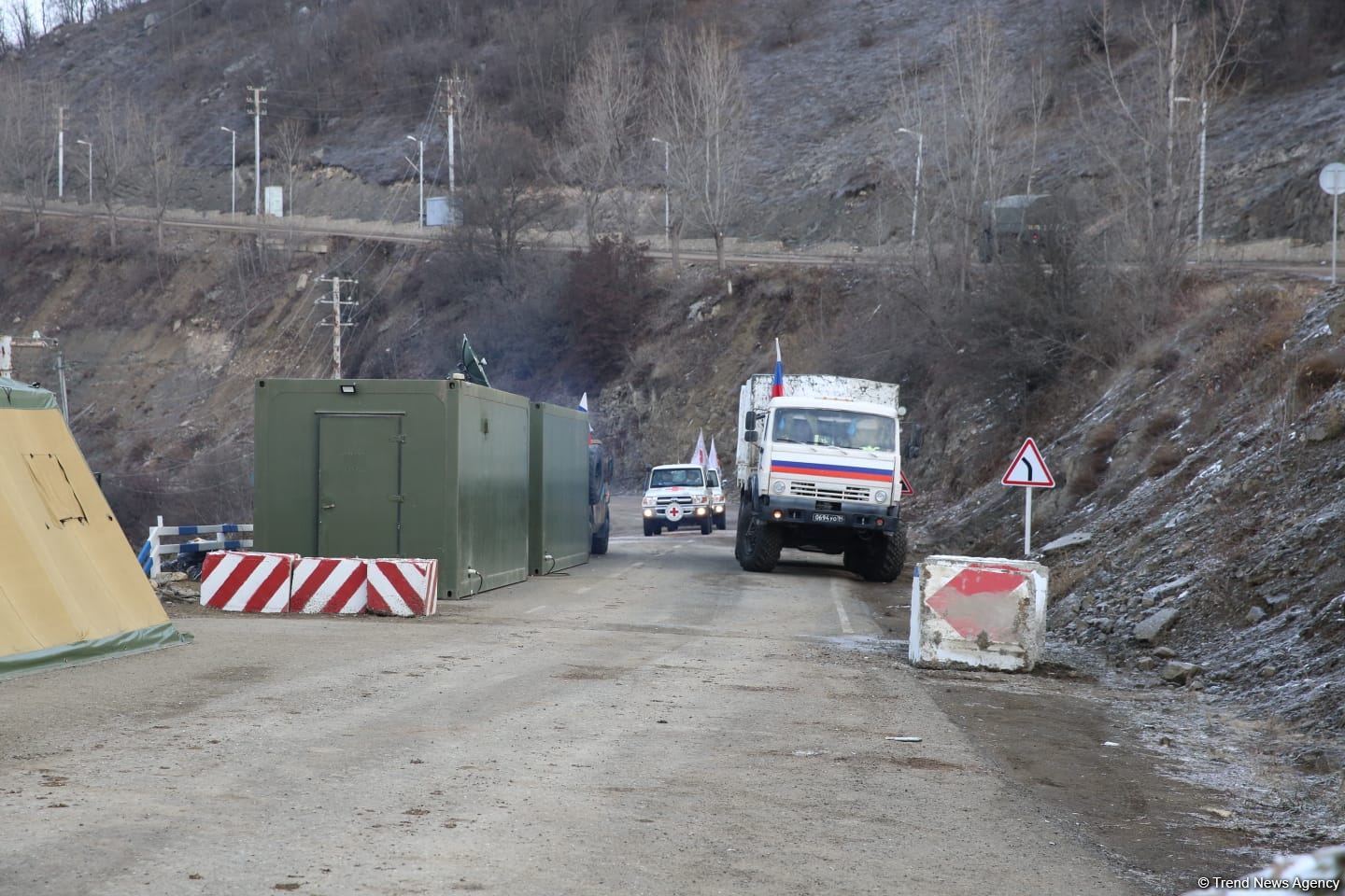 ICRC cars freely pass along Azerbaijan's Lachin road (PHOTO/VIDEO)