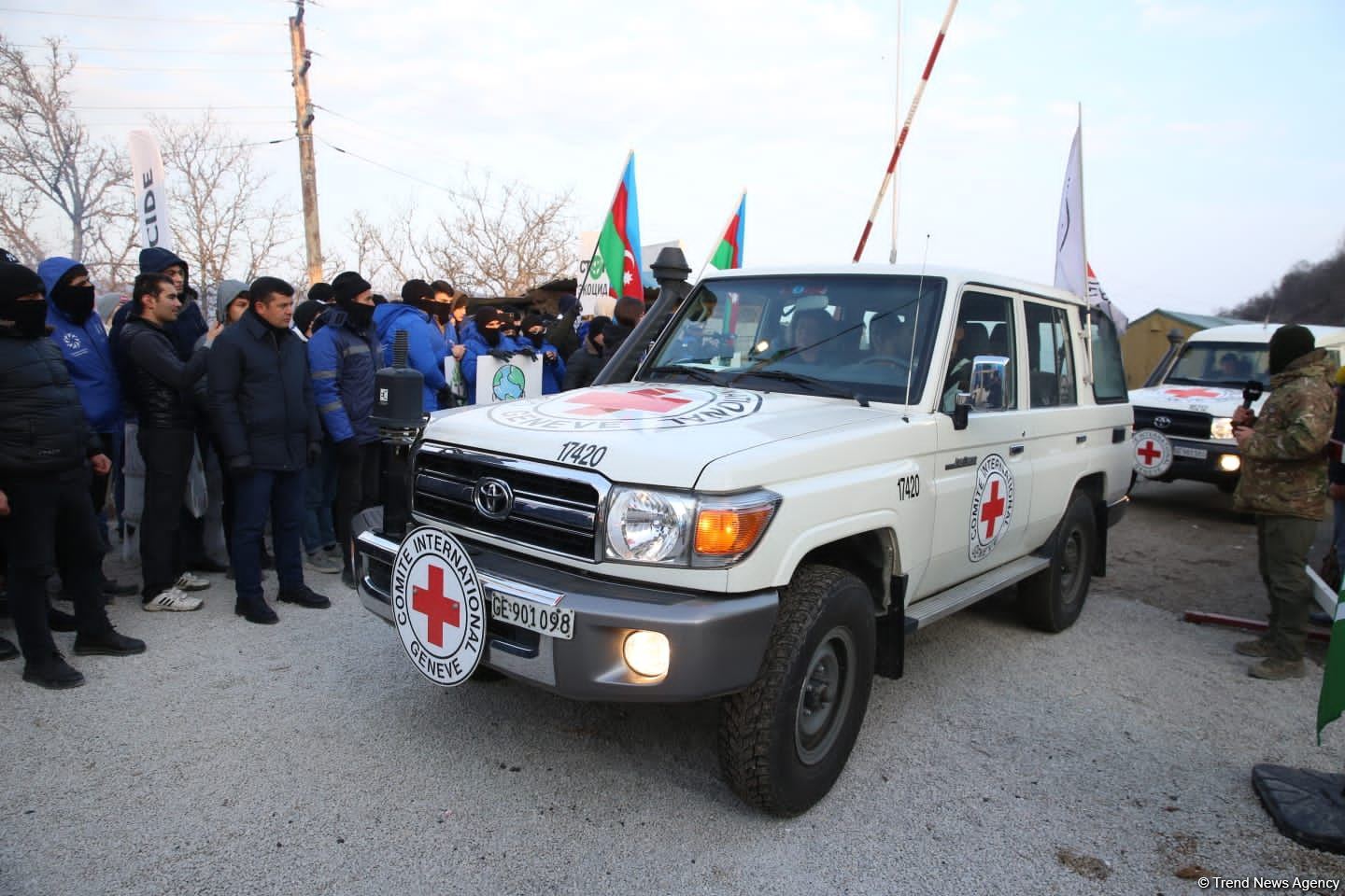 ICRC cars freely pass along Azerbaijan's Lachin road (PHOTO/VIDEO)