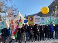 Акция протеста на Лачинской дороге продолжается (ФОТО)
