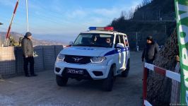 Another vehicle of Russian peacekeepers passes freely along Azerbaijan's Lachin-Khankandi road (PHOTO/VIDEO)