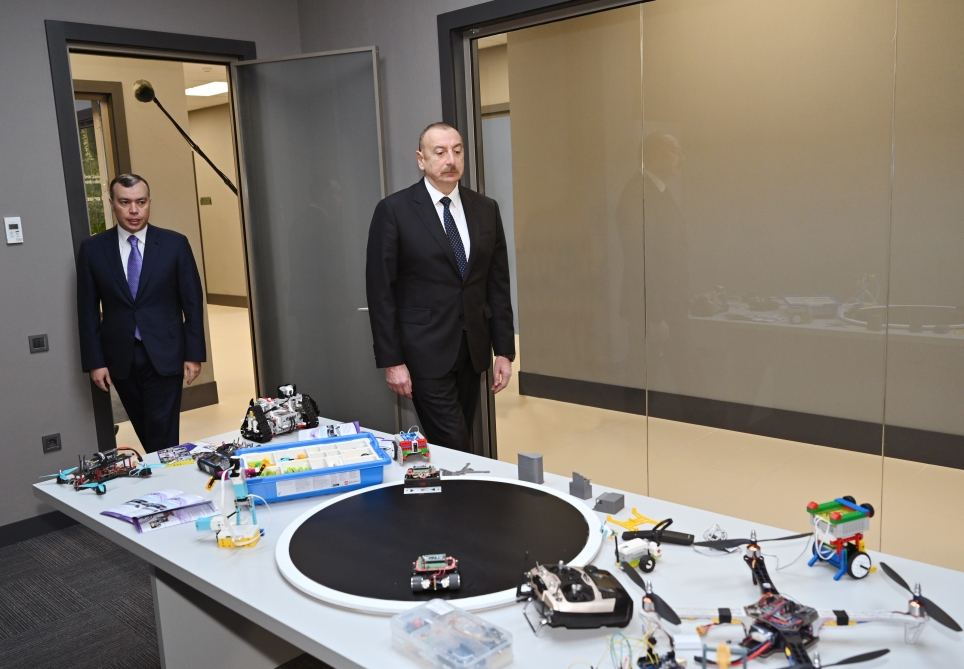 Президент Ильхам Алиев принял участие в открытии в Баку Центра DOST номер 5 (ФОТО)