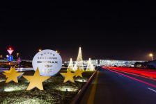 Бакинский аэропорт дарит новогоднее настроение (ФОТО)