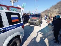 По Лачинской дороге беспрепятственно проехали две машины снабжения российских миротворцев (ФОТО)
