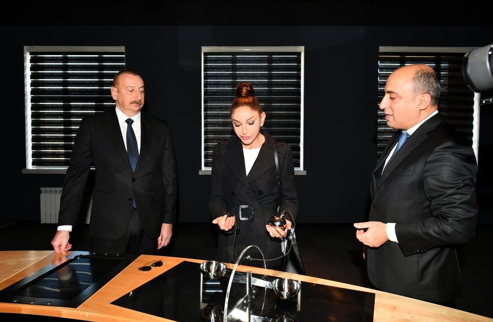 Президент Ильхам Алиев и Первая леди Мехрибан Алиева приняли участие в открытии Инновационного центра STEAM в Баку (ФОТО/ВИДЕО)