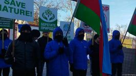 Peaceful protest rally continues on Azerbaijan's Lachin-Khankendi road (PHOTO)