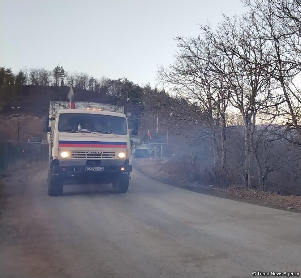 Sülhməramlılara aid 8 avtomobil Laçın yolundan maneəsiz keçib (FOTO)