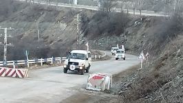 Xankəndi-Laçın yolunda BQXK-nın daha 4 avtomobilinin keçidinə şərait yaradılıb (FOTO)