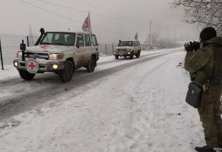 Two more ICRC vehicles pass freely along Azerbaijan's Lachin-Khankendi road (PHOTO) 