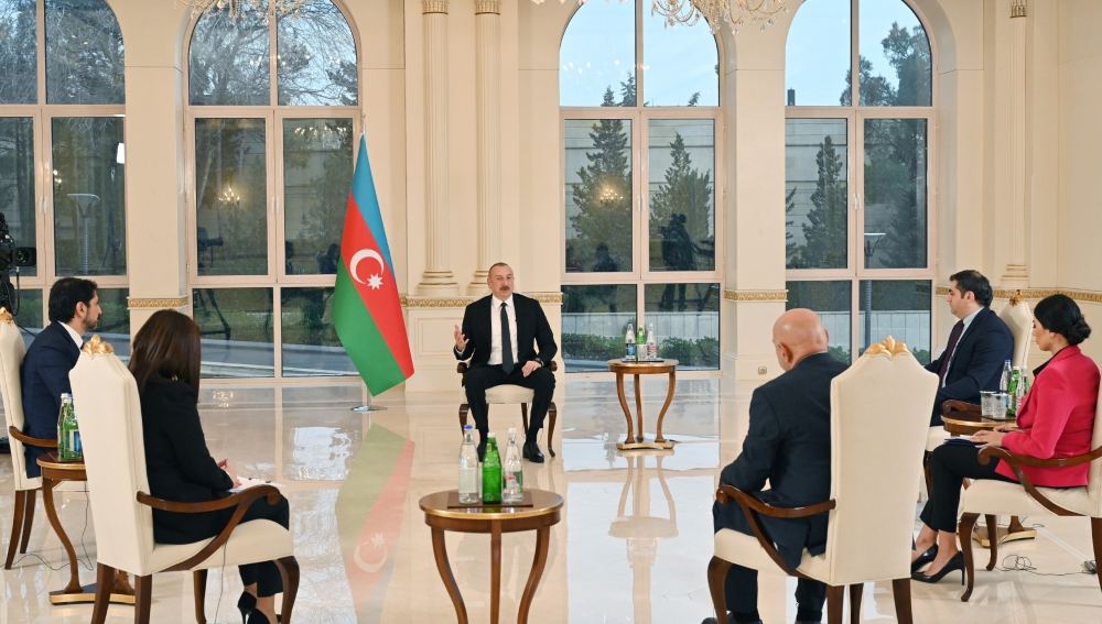 Президент Ильхам Алиев: Только по коридору Север-Юг через территорию Азербайджана поэтапно можно перевозить до 30 миллионов тонн грузов