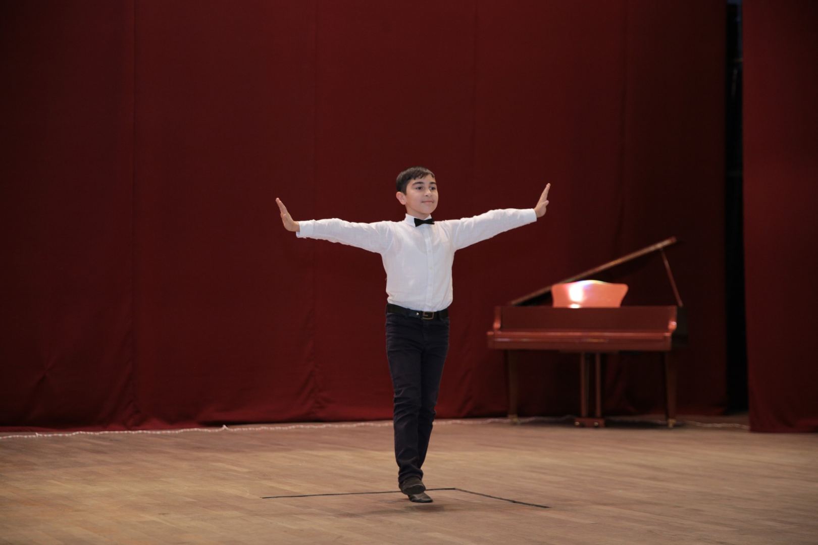 Юные азербайджанцы участвуют в конкурсе "Танец Каспия" (ФОТО)