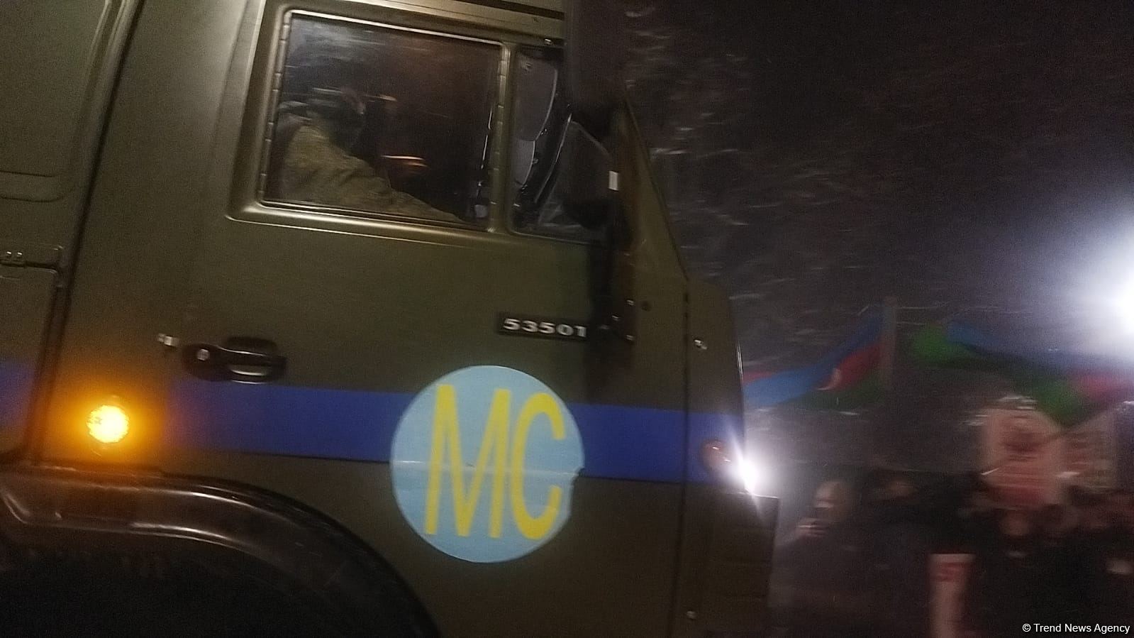 По Лачинской дороге беспрепятственно проехали еще две машины миротворцев (ФОТО)