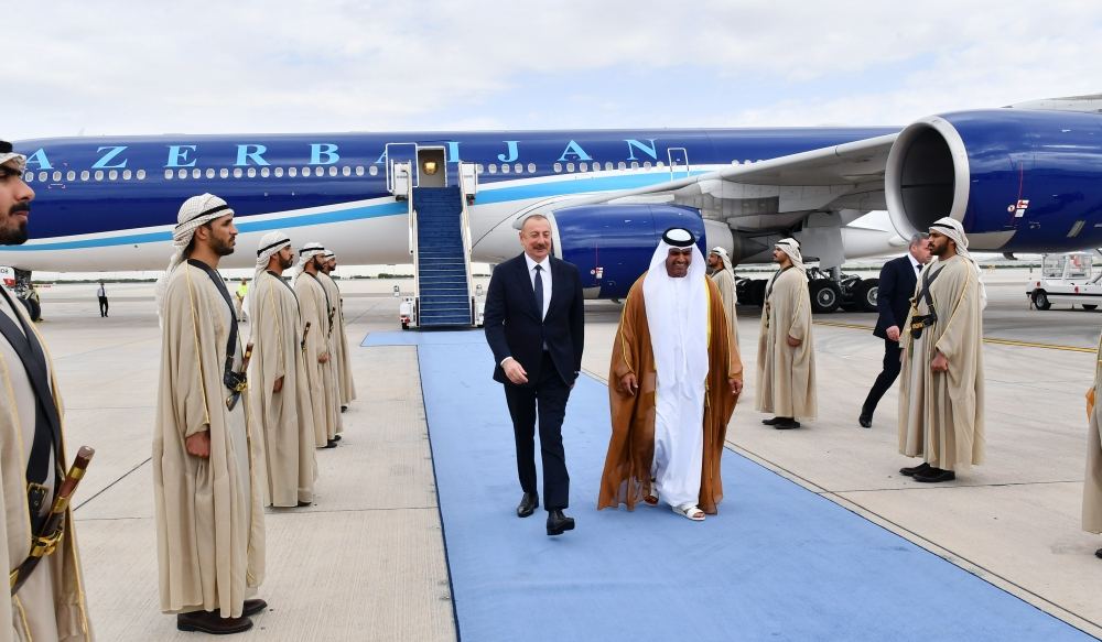 Президент Ильхам Алиев прибыл с рабочим визитом в Объединенные Арабские Эмираты (ФОТО/ВИДЕО)