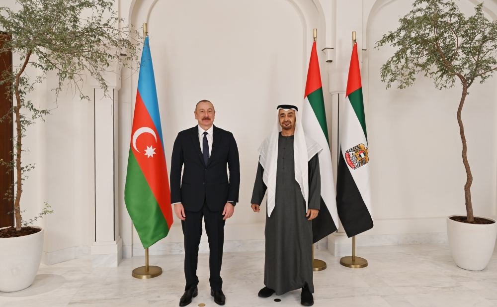 Президент Ильхам Алиев пригласил Президента ОАЭ шейха Мухаммеда бен Заида Аль Нахайяна совершить визит в Азербайджан