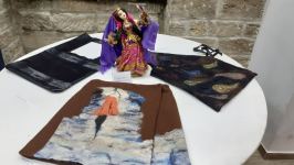 В Баку представлена выставка изделий из войлока (ФОТО)