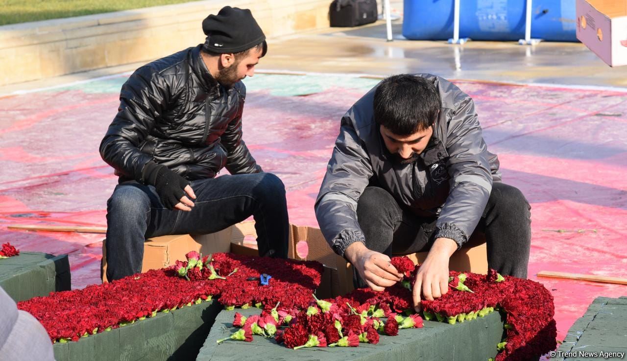 Bakıda 20 Yanvar faciəsinin ildönümü ilə bağlı hazırlıqlara başlanılıb (FOTO)