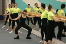 İspaniyalı xoreoqraf bədii gimnastika üzrə Azərbaycan yığmasının üzvlərinə dərs keçir (FOTO)