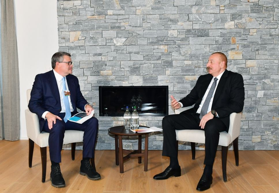 В Давосе состоялась встреча Президента Ильхама Алиева с вице-президентом компании CISCO по глобальным инновациям (ФОТО/ВИДЕО)