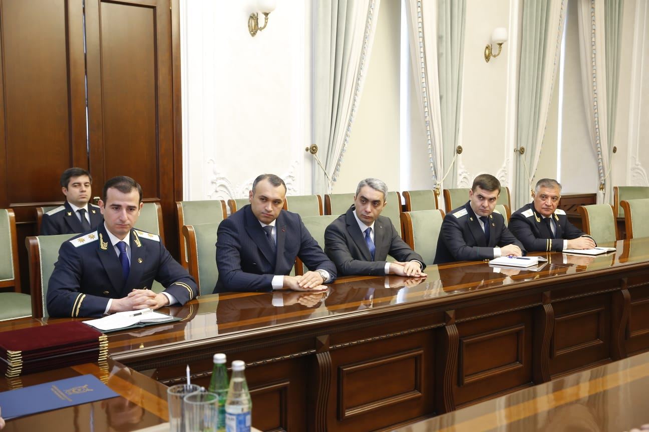 Генпрокурор Азербайджана встретился с новоназначенными судьями (ФОТО)