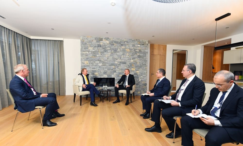 В Давосе состоялась встреча Президента Ильхама Алиева с председателем компании Fortesque Future Industries (ФОТО/ВИДЕО)