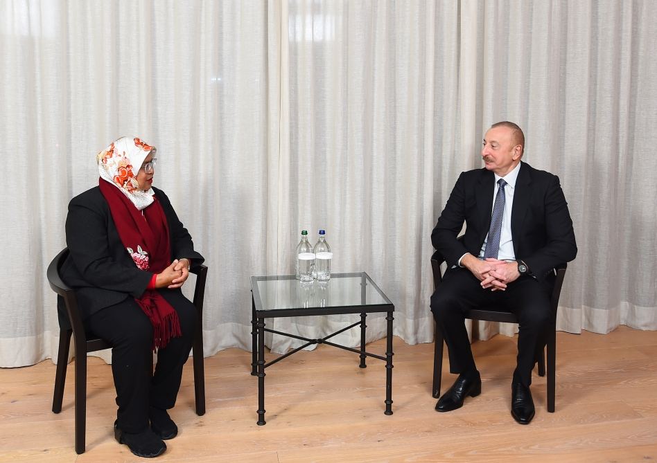 Президент Ильхам Алиев встретился в Давосе с исполнительным директором Программы ООН по населенным пунктам (ФОТО/ВИДЕО)