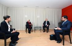 Президент Ильхам Алиев встретился в Давосе с исполнительным директором Программы ООН по населенным пунктам (ФОТО/ВИДЕО)