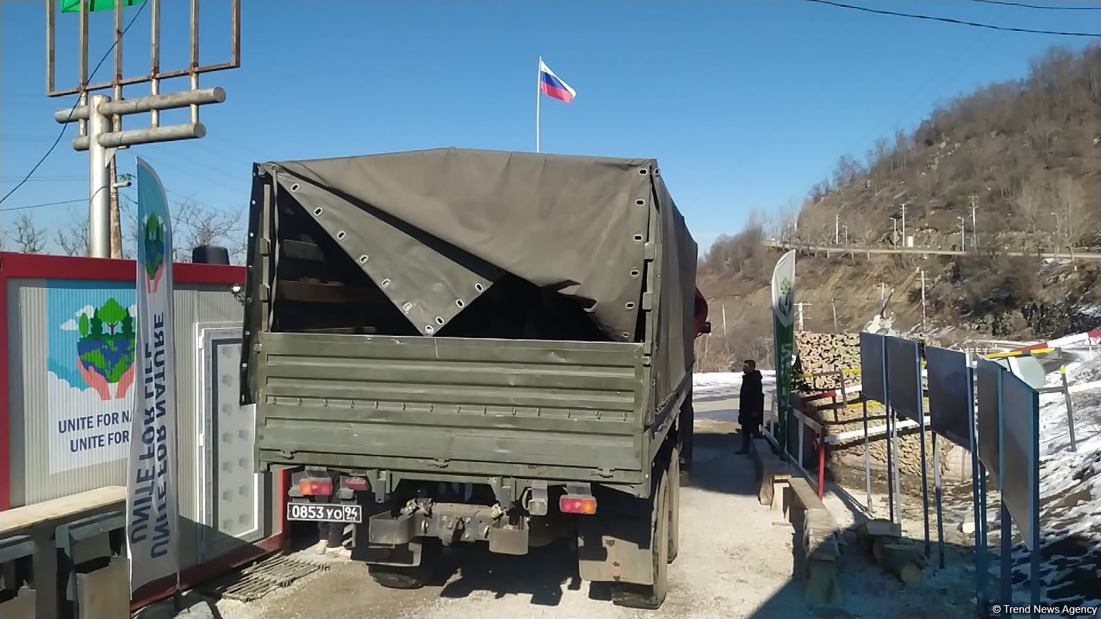 Russian peacekeepers' vehicles move freely along Azerbaijan's Lachin-Khankendi road (PHOTO)