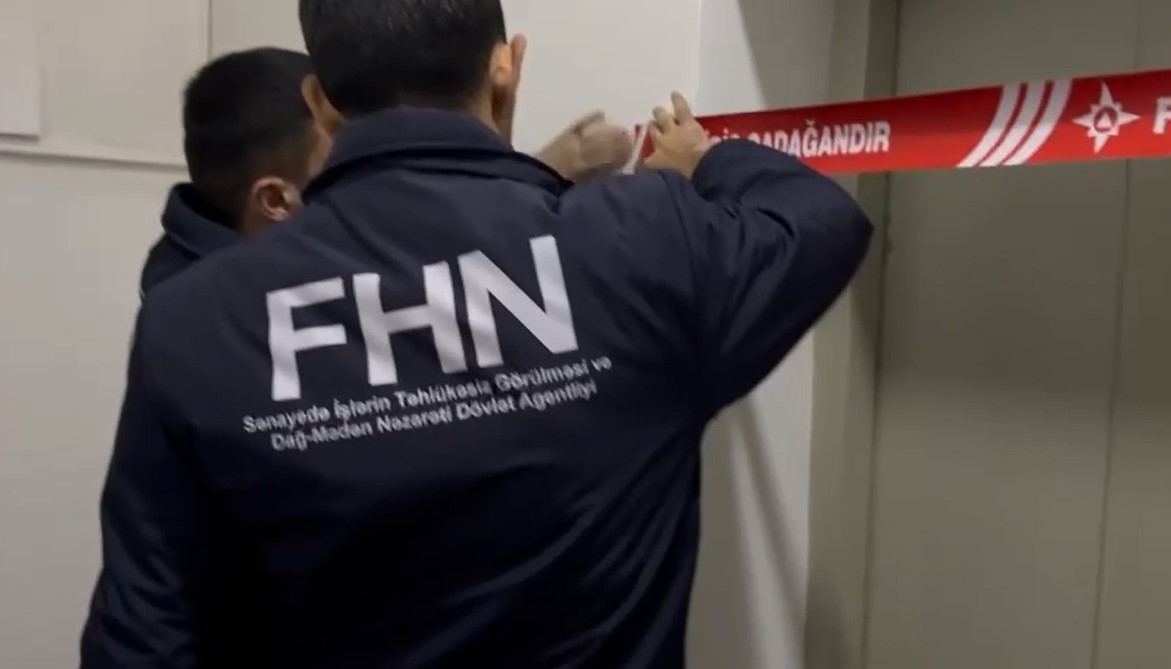 Bakıda yaşayış binasının təhlükəli liftinin fəaliyyəti dayandırıldı (FOTO/VİDEO)