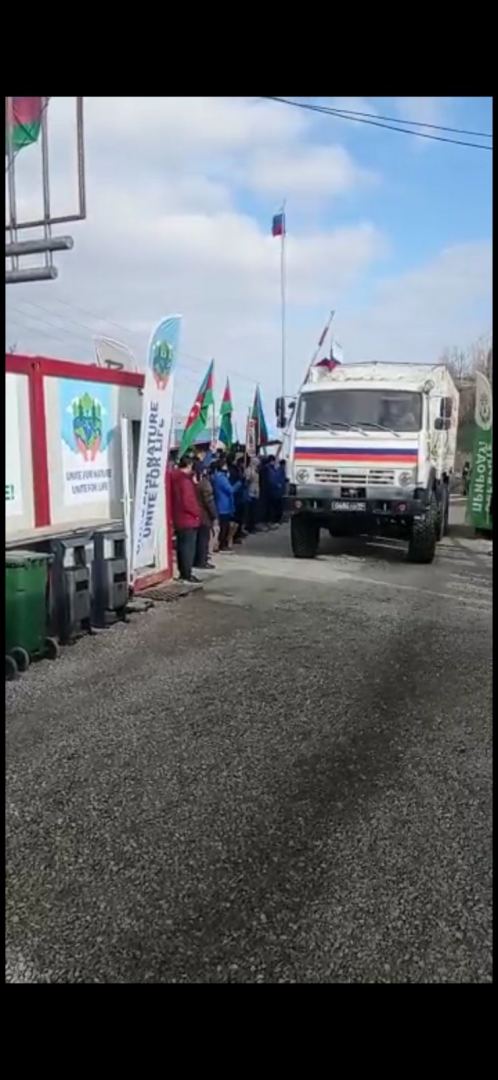 Six more trucks of Russian peacekeepers drive freely along Azerbaijan's Lachin-Khankendi road (PHOTO)