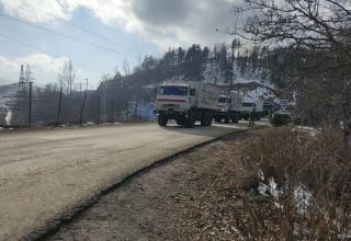 Rusiya sülhməramlılarına məxsus daha 14 avtomobil Laçın yolundan keçib (FOTO)