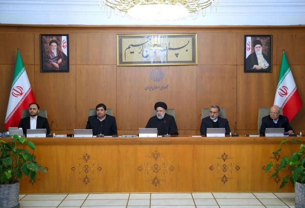 Raisi commissions FM to pursue Iran's water share of Hirmand River