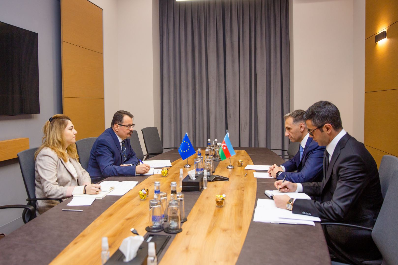 Azerbaijan, EU discuss training of IT specialists