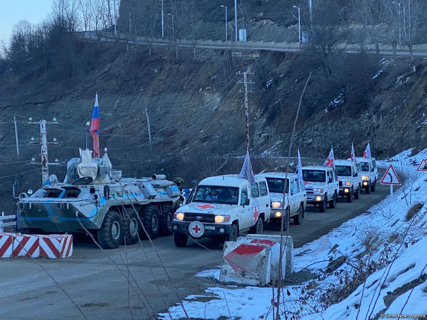 Convoy of ICRC vehicles passes freely along Azerbaijan's Lachin-Khankendi road (PHOTO)