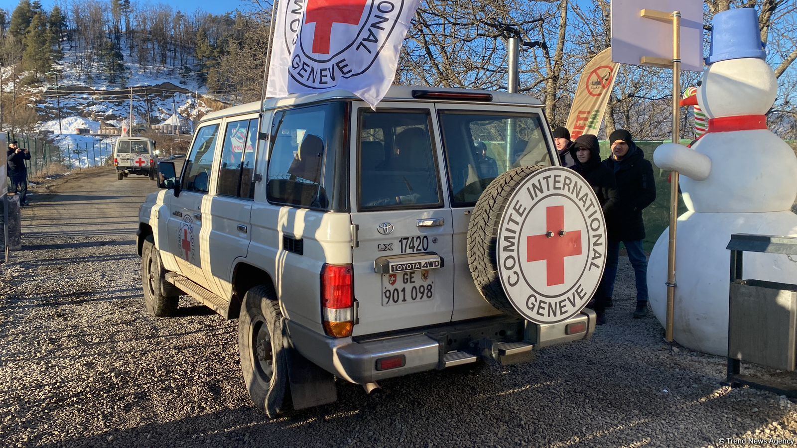 Convoy of ICRC vehicles passes freely along Azerbaijan's Lachin-Khankendi road (PHOTO)