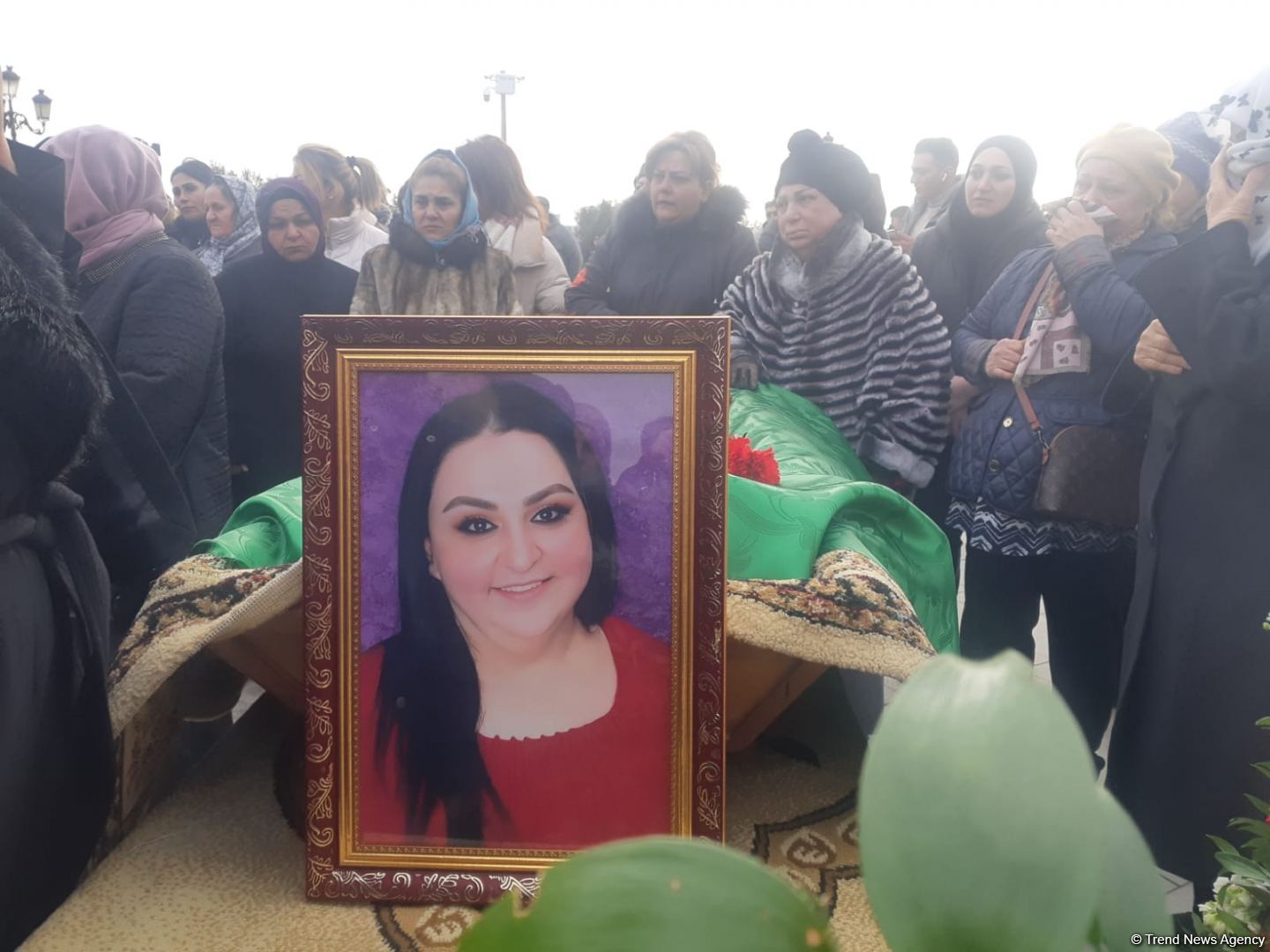 В Баку проходит церемония прощания с заслуженной артисткой Азербайджана Тунзалей Алиевой (ФОТО)