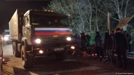Rusiya sülhməramlılarına məxsus daha 6 avtomobil Laçın yolundan keçib (FOTO)