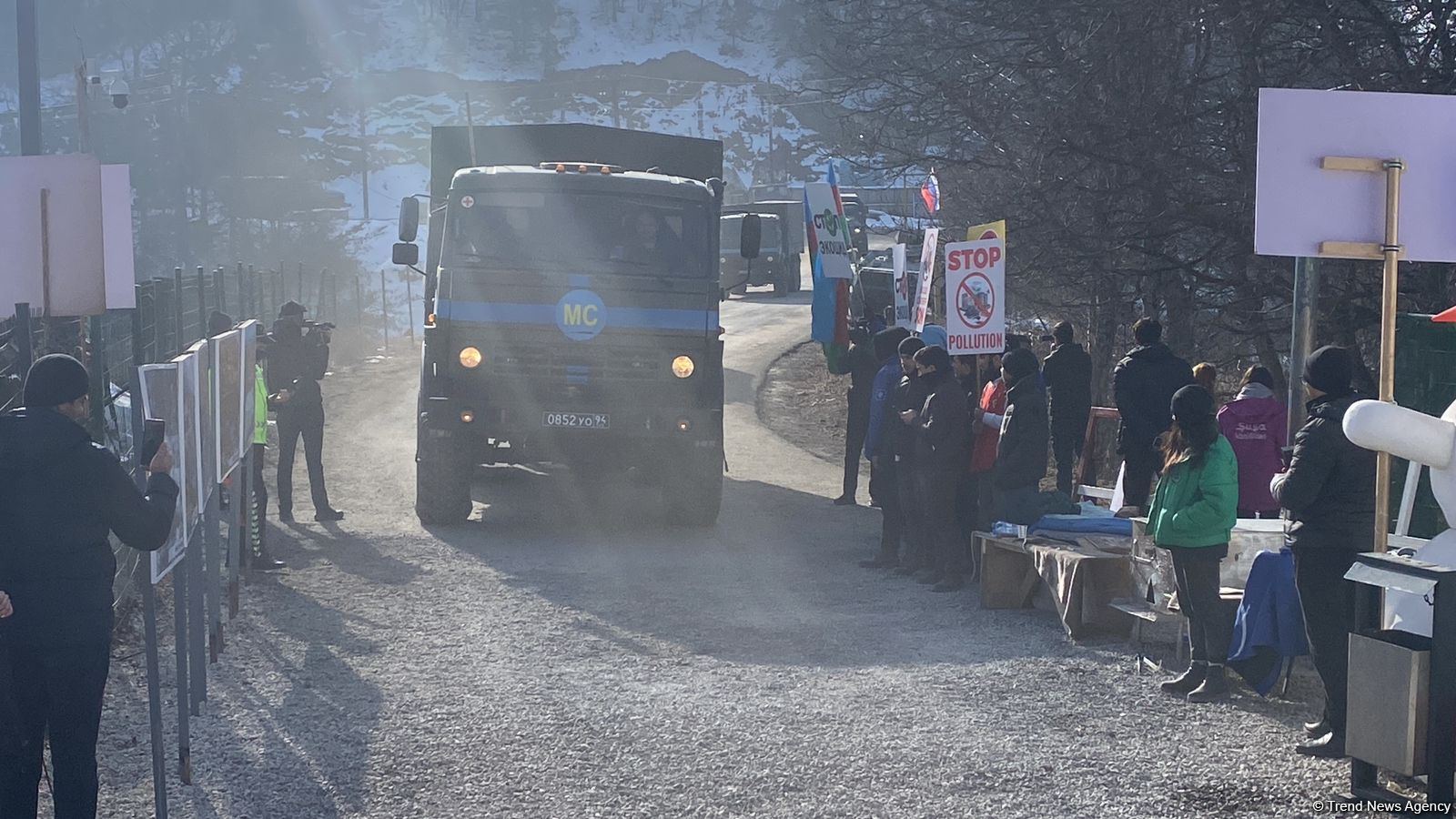 По Лачинской дороге беспрепятственно проехали еще 11 транспортных средств миротворцев (ФОТО)
