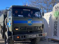 По Лачинской дороге беспрепятственно проехали две машины снабжения миротворцев (ФОТО)