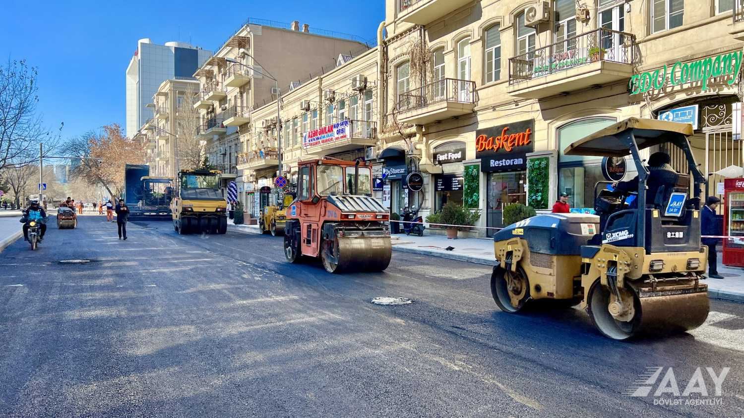 В Баку ограничено движение на участке дороги проспекта Азадлыг (ФОТО)