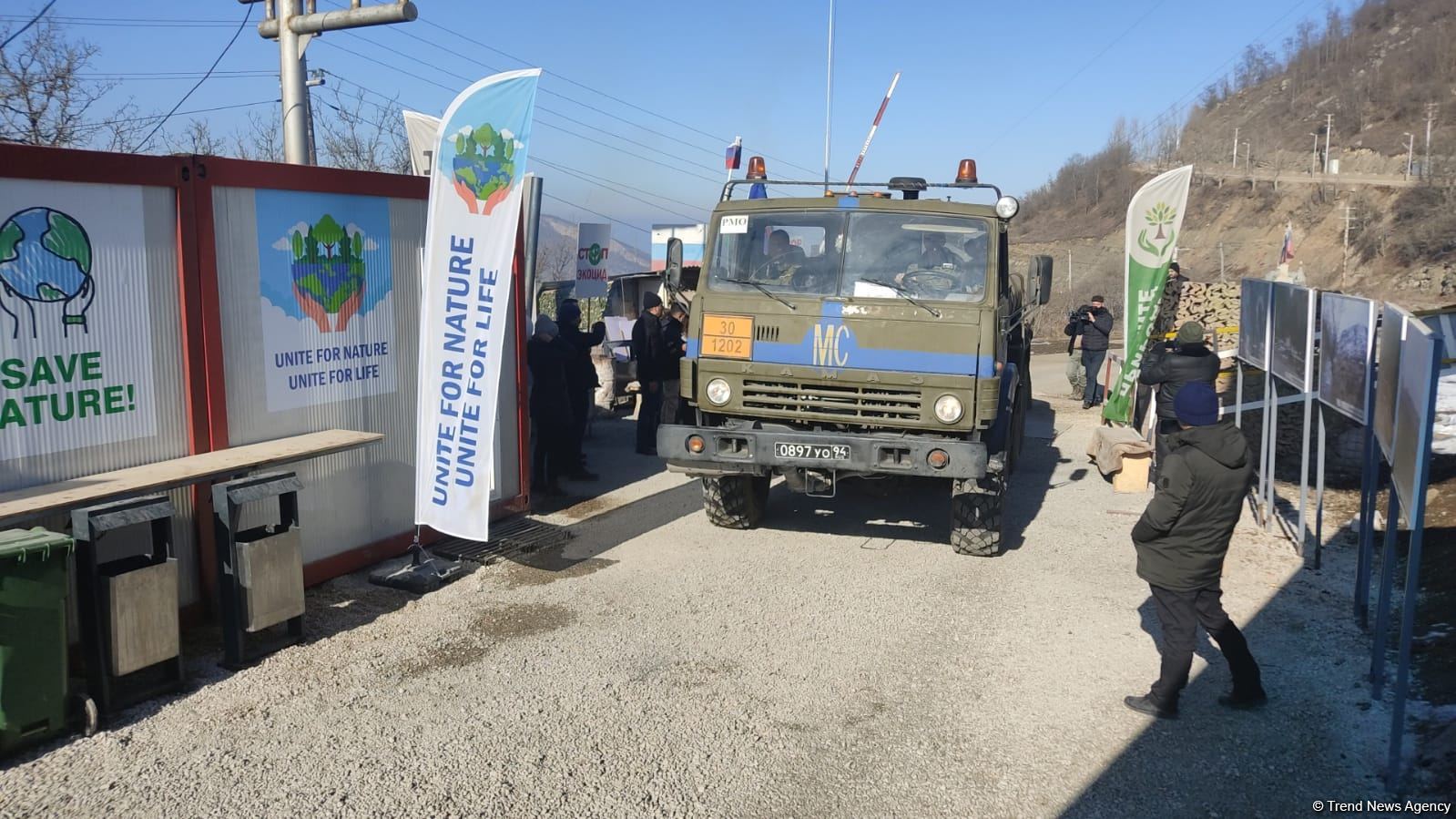 More supply vehicles of Russian peacekeepers move freely along Azerbaijan's Lachin-Khankendi road (PHOTO)