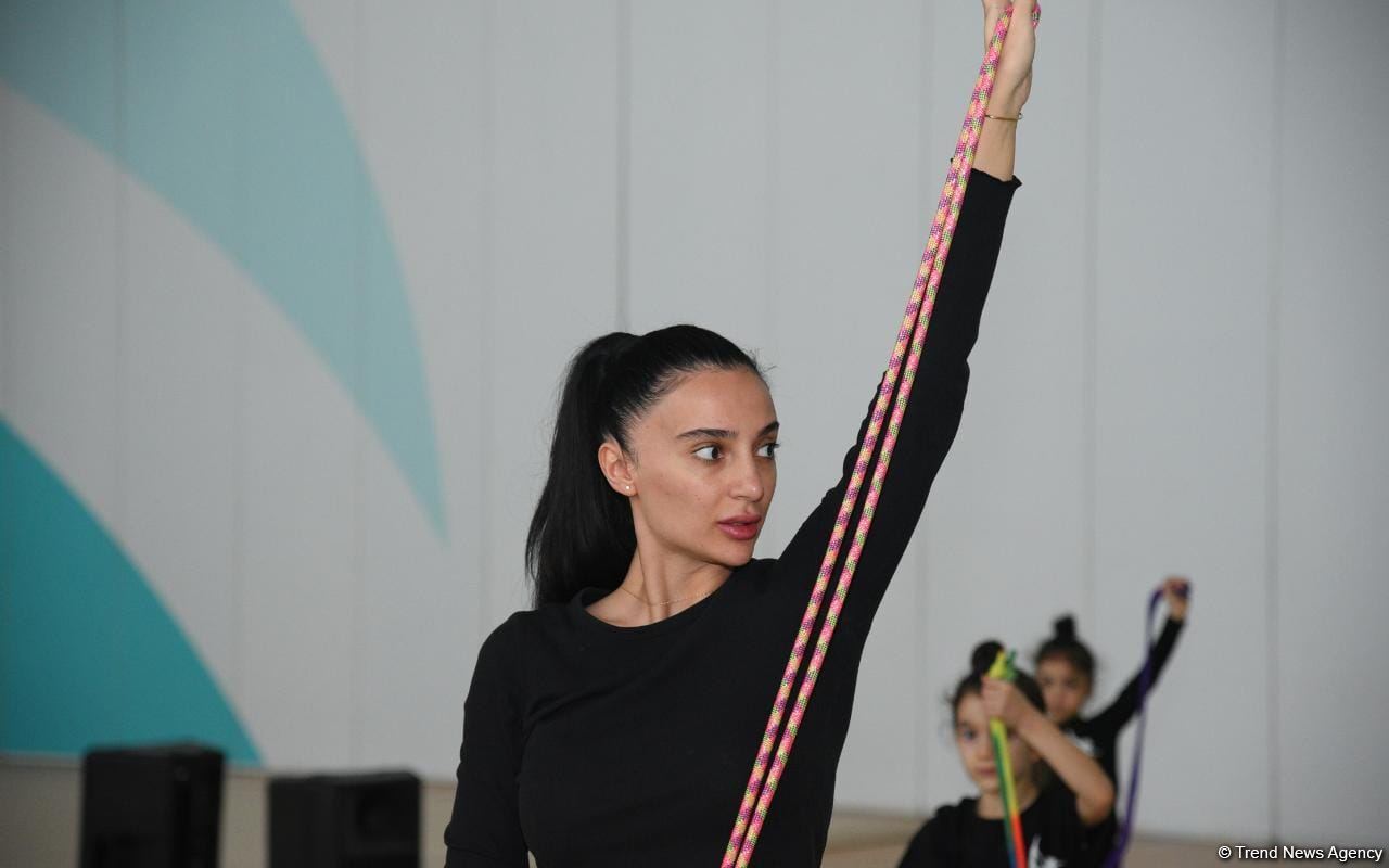 Гимнастки из Шамкира и Сумгайыта приехали на учебно-тренировочные сборы в Баку (ФОТО)