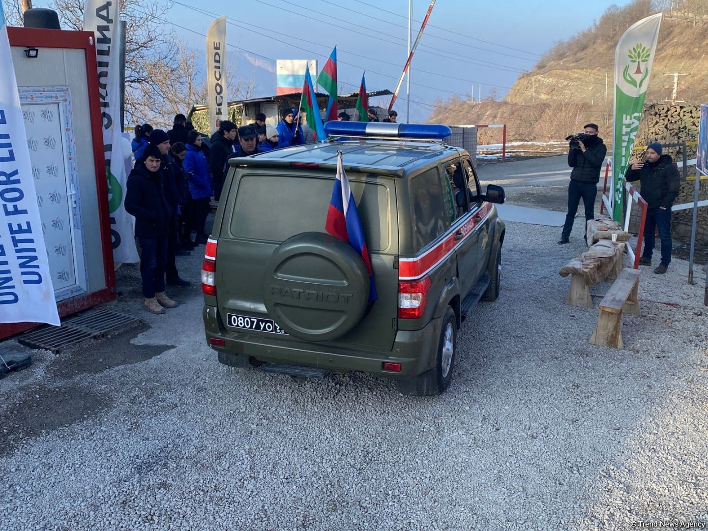 More cars of Russian peacekeepers freely pass along Azerbaijani Lachin-Khankendi road (PHOTO)