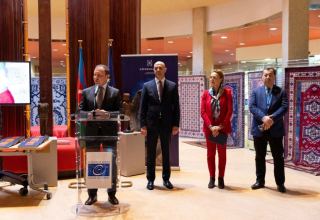 В штаб-квартире СЕ проходит выставка азербайджанских ковров (ФОТО)