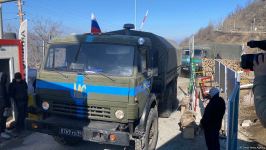 Rusiya sülhməramlılarına aid daha 11 avtomobil Laçın yolundan keçib (FOTO)