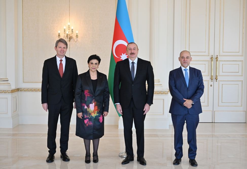 President Ilham Aliyev receives credentials of new Ambassador of Mexico to Azerbaijan (PHOTO/VIDEO)