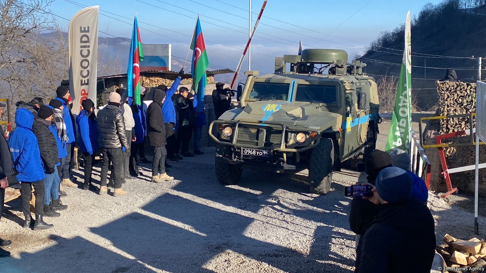 More vehicles of Russian peacekeepers pass freely along Azerbaijan's Lachin-Khankendi road (PHOTO)