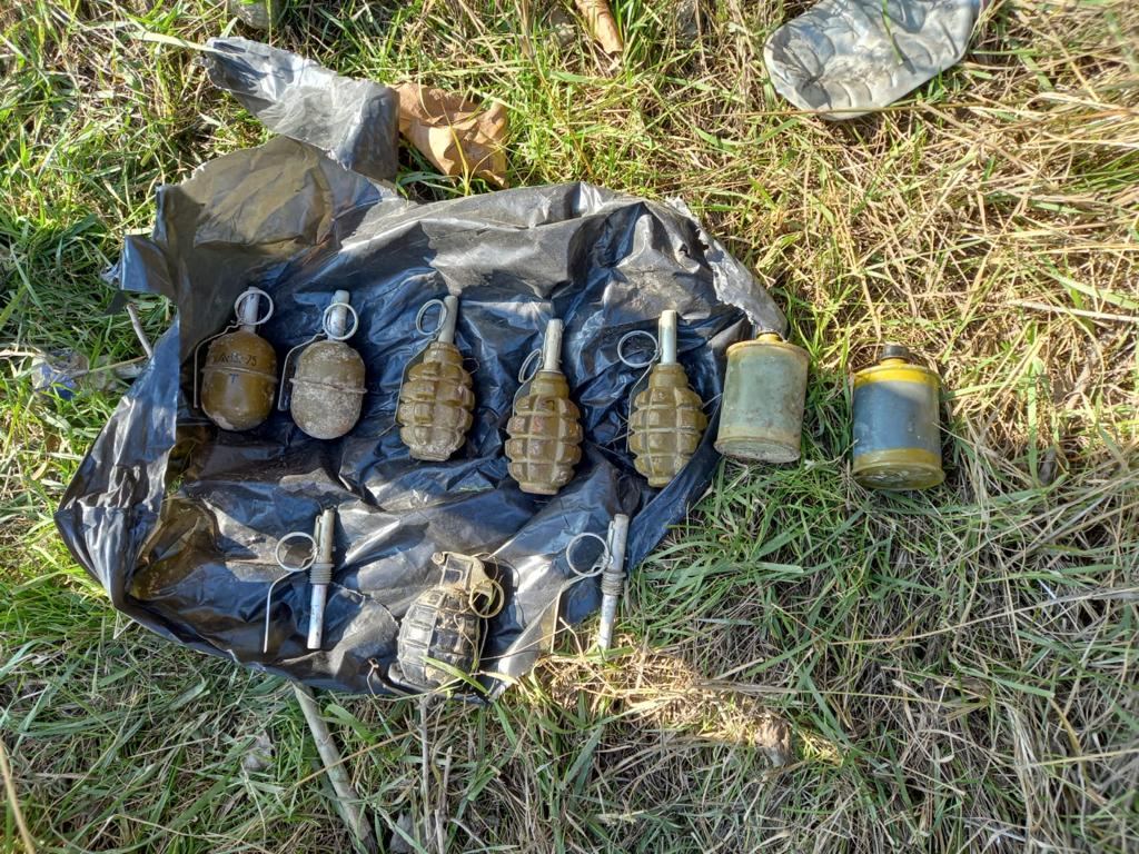 В бакинском поселке найдено 8 ручных гранат (ФОТО/ВИДЕО)