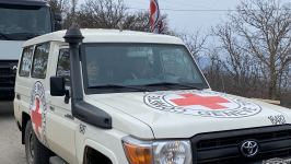 По Лачинской дороге проехали семь автомашин Красного Креста (ФОТО)