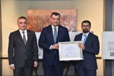 Членам Коллегии адвокатов, сделавшим пожертвования в Фонд Возрождения Карабаха, вручены «Сертификаты о пожертвовании»