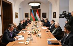 Состоялась встреча Президента Ильхама Алиева с премьер-министром Венгрии Виктором Орбаном в расширенном составе (ФОТО/ВИДЕО)